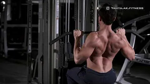 Close Grip Front Lat Pulldown